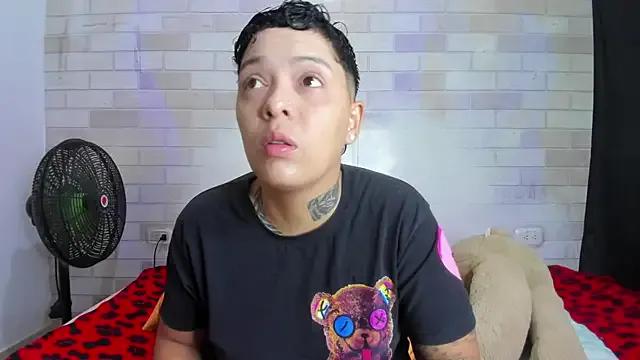 GODDESSS777 from StripChat