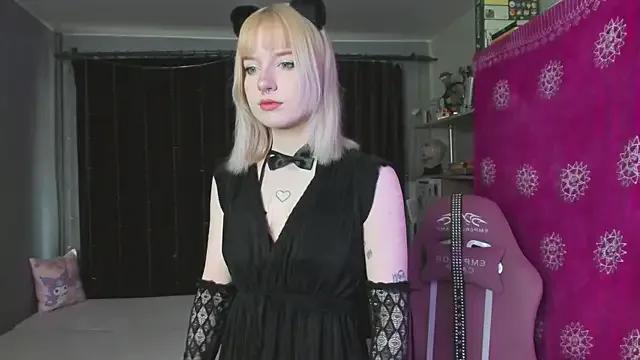 godlikegirlyy from StripChat is Freechat