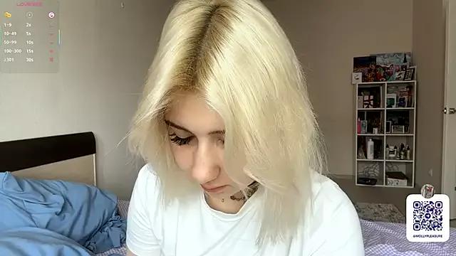 Golden_Vibe from StripChat is Freechat