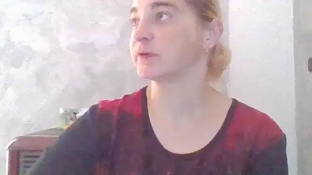 GoldenAngelMilf from StripChat is Freechat