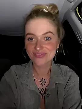 Goldloeckchen159 from StripChat is Freechat