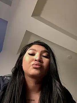 Goldwhite_ from StripChat is Freechat