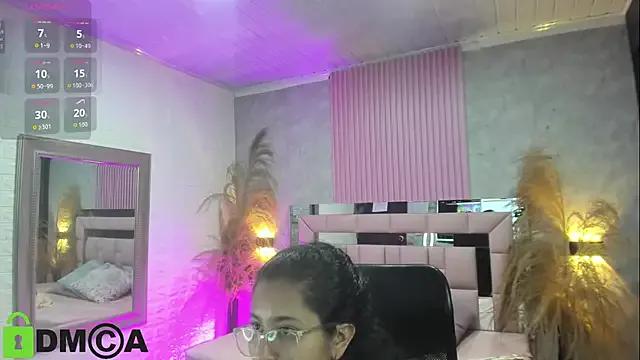 griselle_rousse from StripChat is Freechat