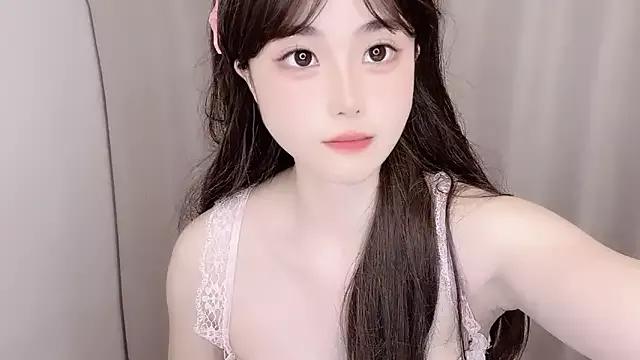guoguo-77 from StripChat