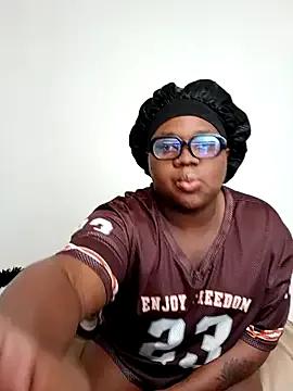 Gyminae from StripChat is Freechat