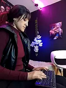HairyKitty__ from StripChat is Freechat