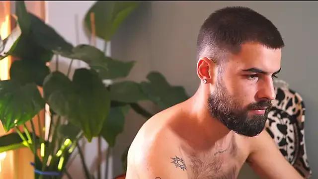HairyRobxxx from StripChat is Freechat