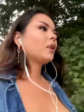 Hana-Noami from StripChat