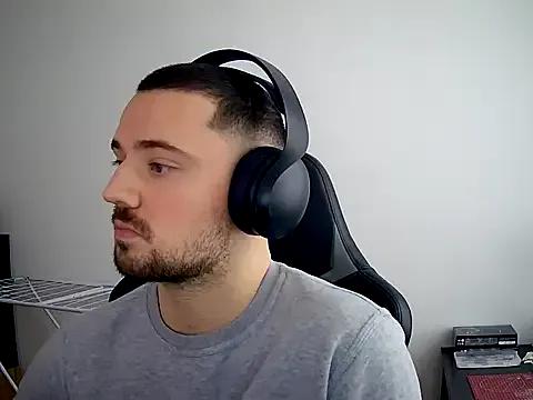 Handsomeboy4you from StripChat is Freechat