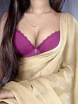 Haniaa_love from StripChat is Freechat