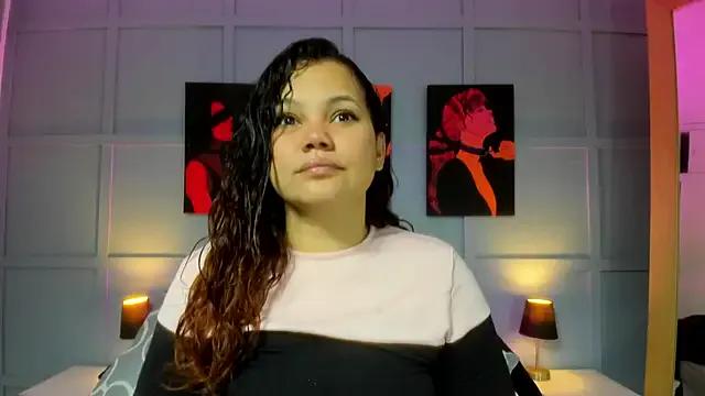 Hanna_Grray from StripChat is Freechat