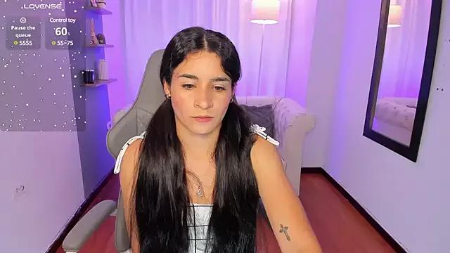 hanna_mils from StripChat is Freechat
