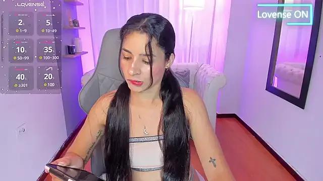 hanna_mils from StripChat is Freechat