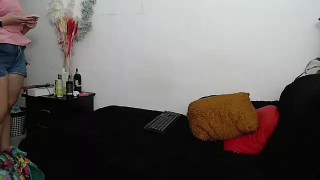 hannaashyel_12 from StripChat