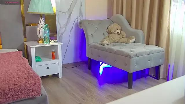 HannaBrooke from StripChat is Freechat