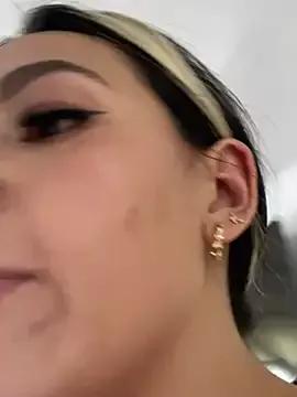 hannahb-e from StripChat is Freechat
