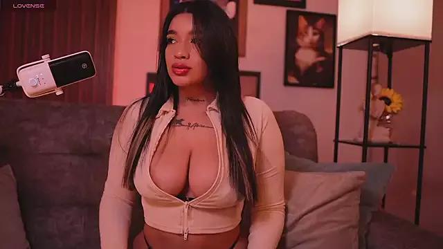 HannahW_ from StripChat