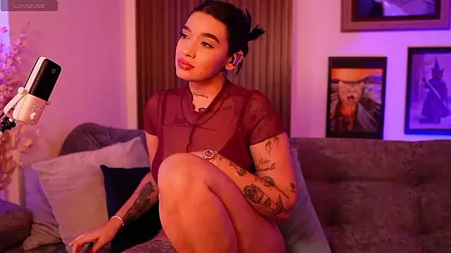 HannahW_ from StripChat