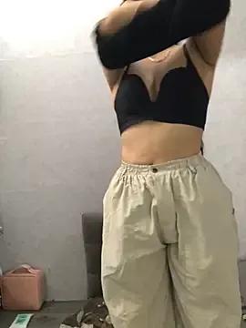 hanny_baby205 from StripChat