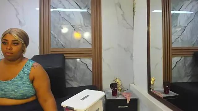 HannyMansonh from StripChat