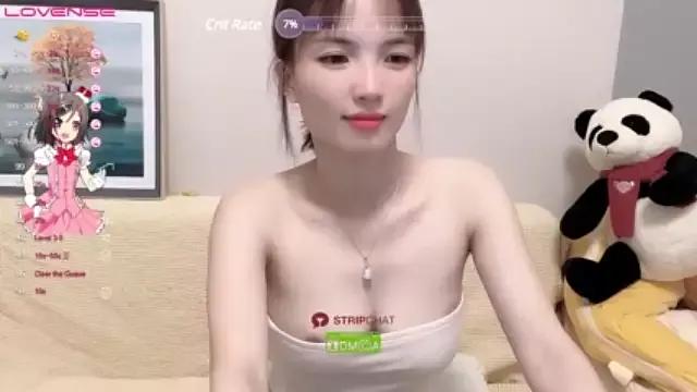 Happy-bibi from StripChat