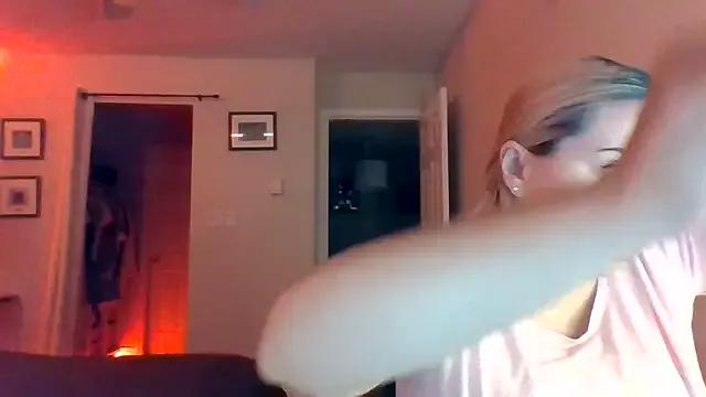 HappyIva from StripChat is Freechat
