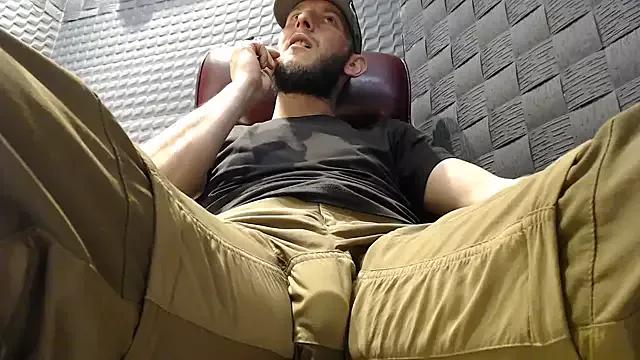 hardbigcock16 from StripChat is Freechat