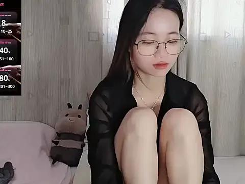 HeIlo-Honey from StripChat is Freechat