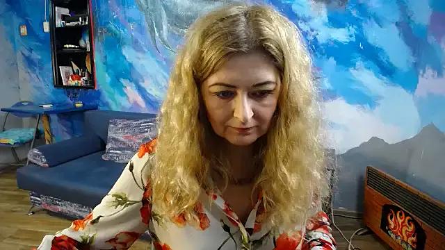 Helen1974 from StripChat