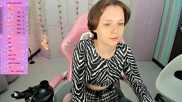 Helen__Hello from StripChat