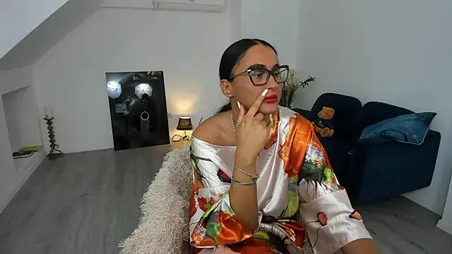 Helen_Sinn from StripChat is Freechat