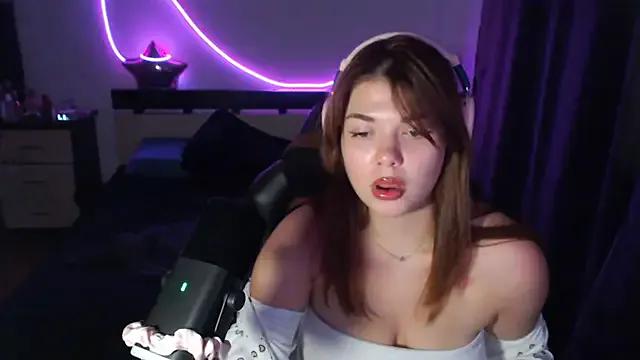 Helengilmor from StripChat