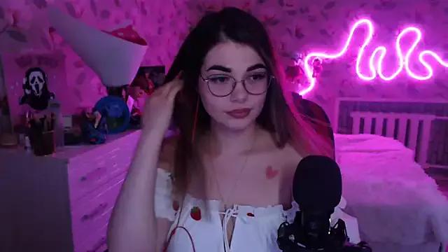 Helengilmor from StripChat