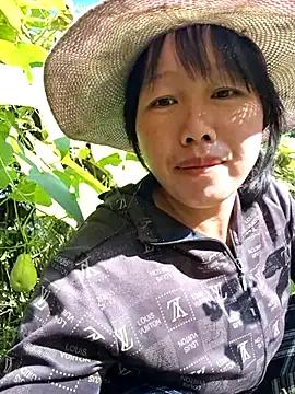 helenzz from StripChat is Freechat