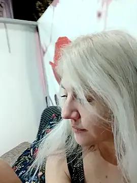 HeronDenni from StripChat is Freechat