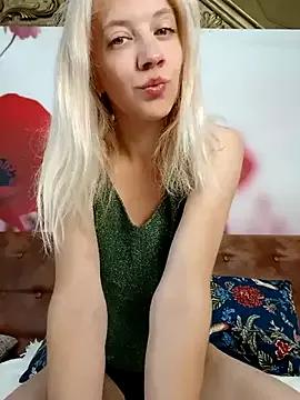 HeronDenni from StripChat is Freechat