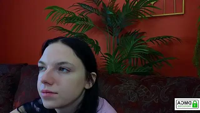 Hey_Caroline from StripChat is Freechat