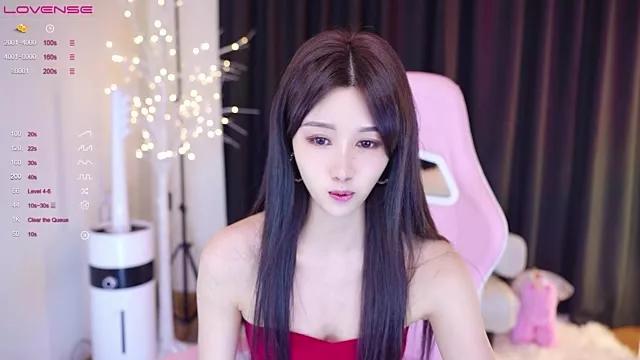 hhkkuu123 from StripChat