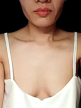 Hinna_x from StripChat is Freechat