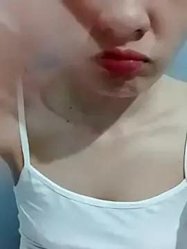 Hinna_x from StripChat