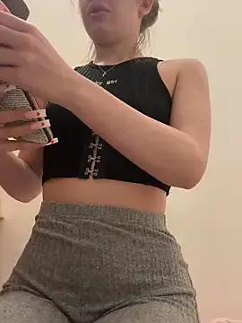 Holly-Glamour from StripChat