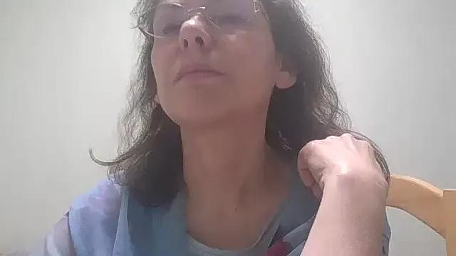 HollyJewel from StripChat