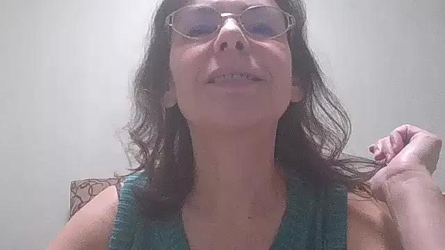 HollyJewel from StripChat