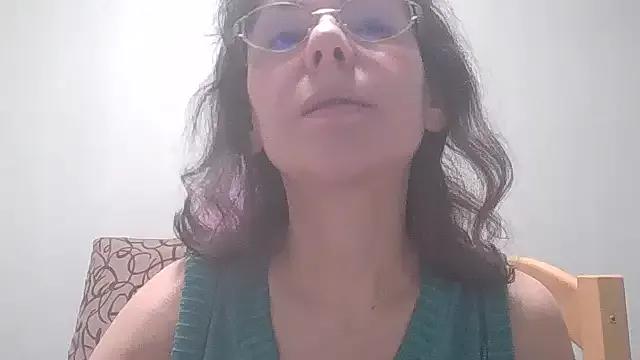 HollyJewel from StripChat