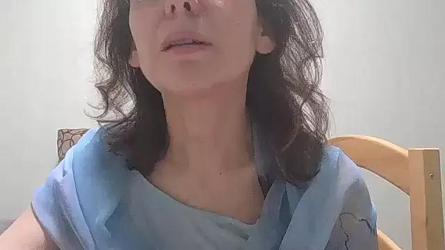 HollyJewel from StripChat