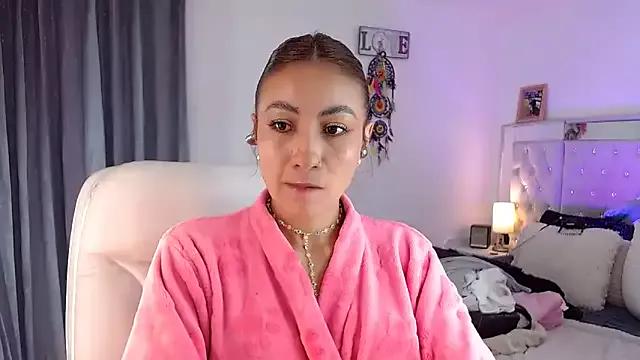 hollythomson from StripChat