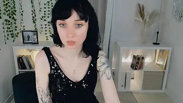 HollyVex from StripChat is Freechat