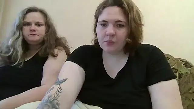 HollyXEva from StripChat