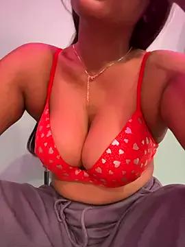 honey-magic-77 from StripChat is Freechat