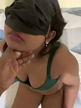 HoneyedPortal from StripChat is Freechat